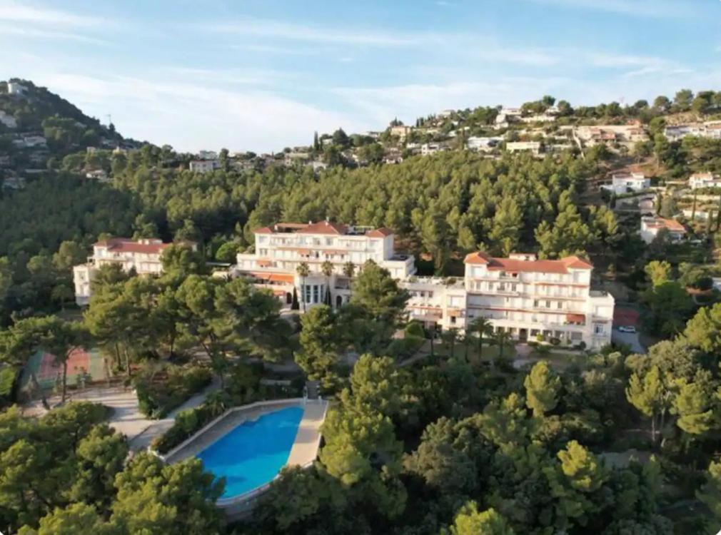 Studio 4 Personnes Copropriete Pas Frais De Menage Hyeres Luaran gambar